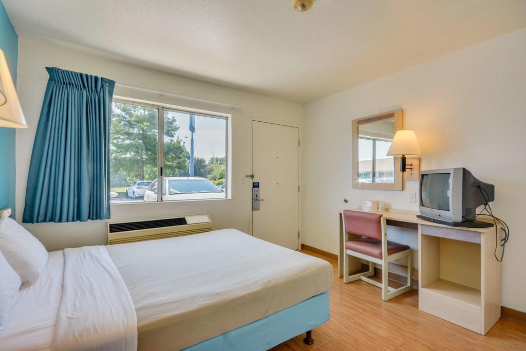 Rodeway Inn 莫比尔提尔曼斯角 外观 照片