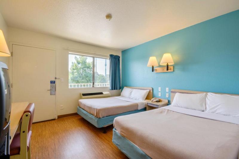 Rodeway Inn 莫比尔提尔曼斯角 外观 照片
